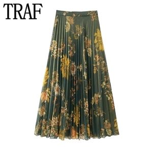 Zara Floral Pleaded Skirt Green Colour Foil Pattern Size Medeum